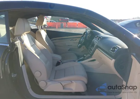 2011 Volkswagen Eos Komfort z USA, uszkodzony, nr VIN WVWBW7AH2BV004528